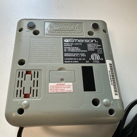 Vintage SmartSet Emerson AM/ FM Radio Clock Alarm Clock Testing Working - Picture 5 of 6